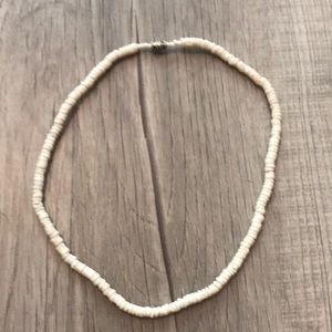 Cute white shell necklace!!